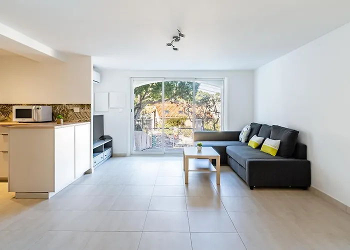 Apartman Bas De Refait A Neuf, Climatisation Et Terrasse Vue *